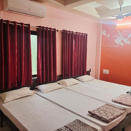 Bandekar Home Stay Mālvan 外观 照片